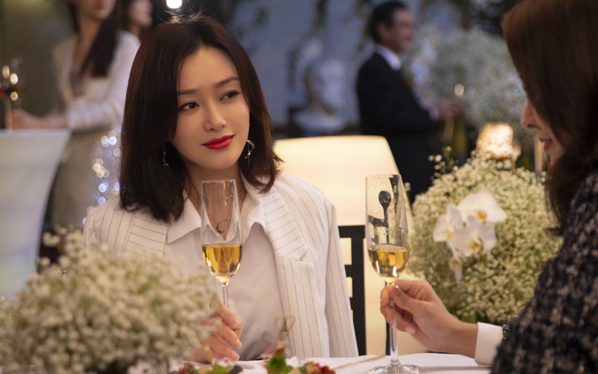 九游网-“电动冲浪:东三叉湖马鞍山赛场成为水上运动新热门”