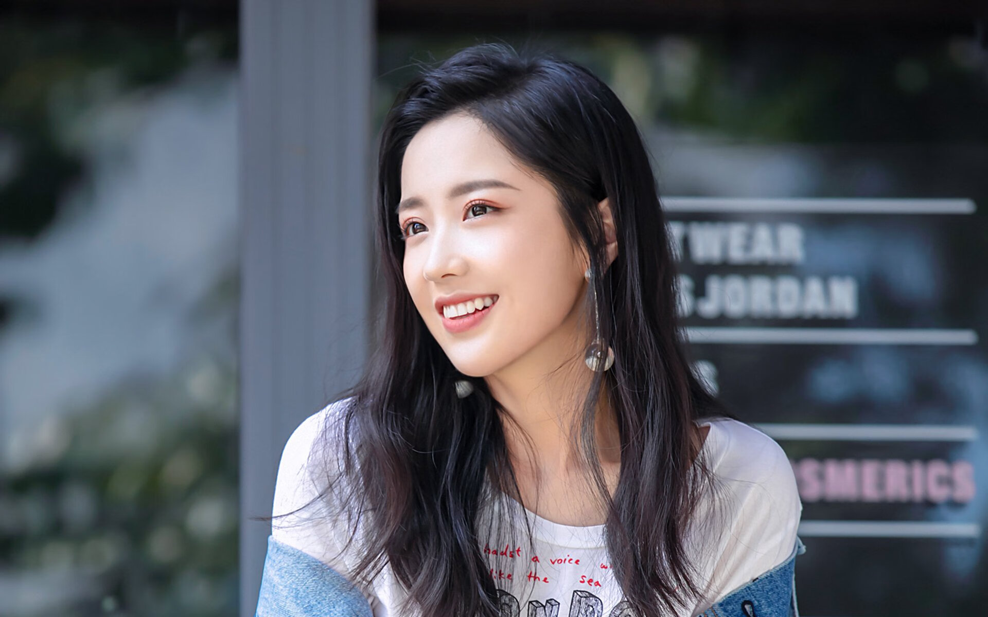 九游官网下载电脑版-电竞行业报告发布 年轻人主导消费市场,2020年电竞行业发展趋势