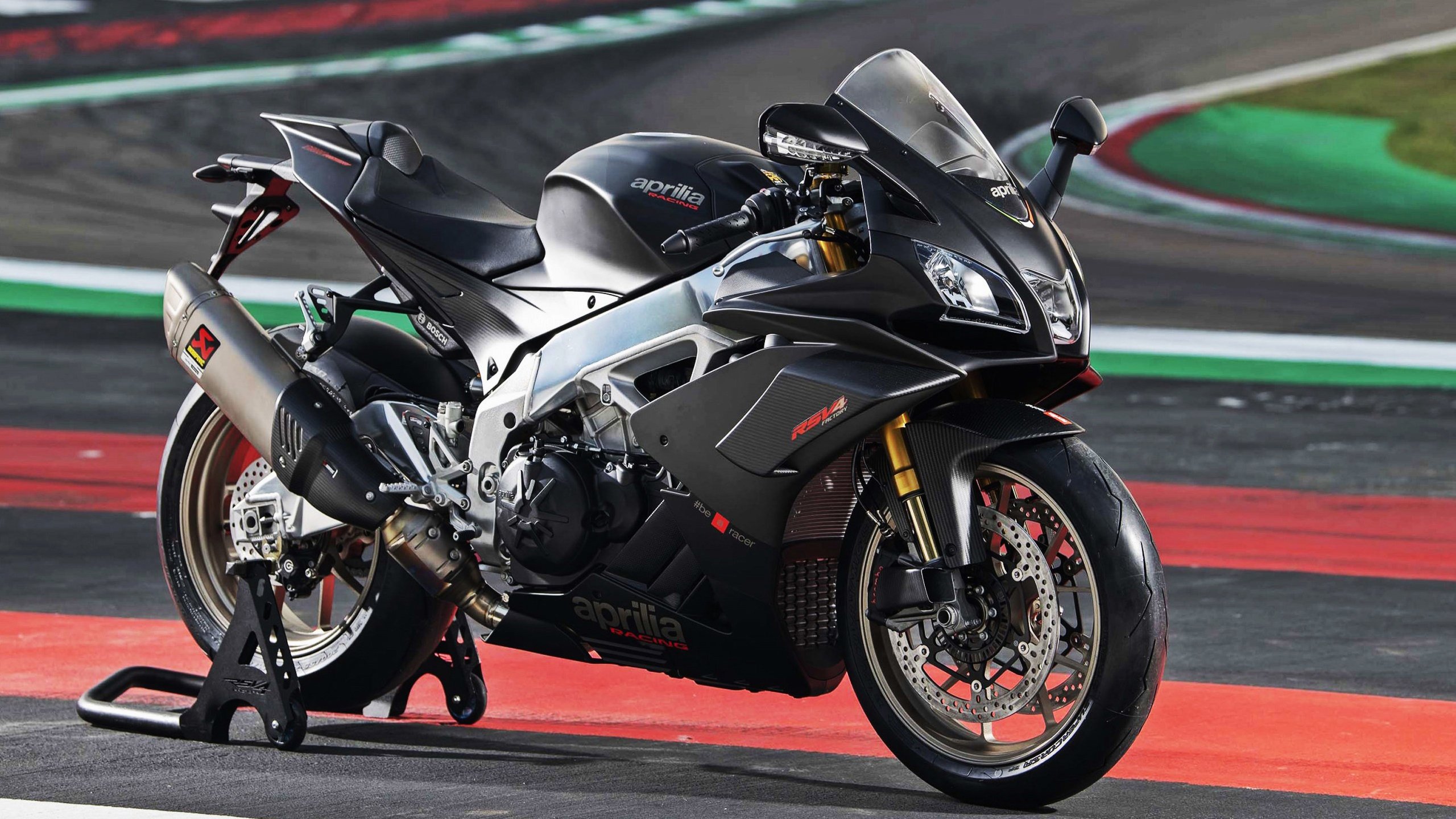 九游(jiuyou.com)游戏-职业联赛推动家庭观众专区建设提升观赛舒适度