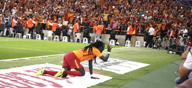 九游正版入口-1亿转会费新援欧冠亮相,尤文多特背后故事曝光,尤文转会投入