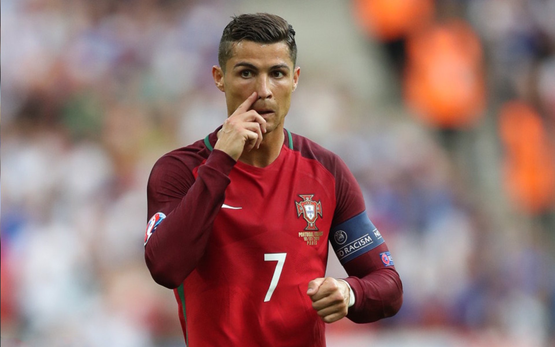 世界杯：有球队取消传统的“胜利之圈” 改为一起安静绕场感谢球迷